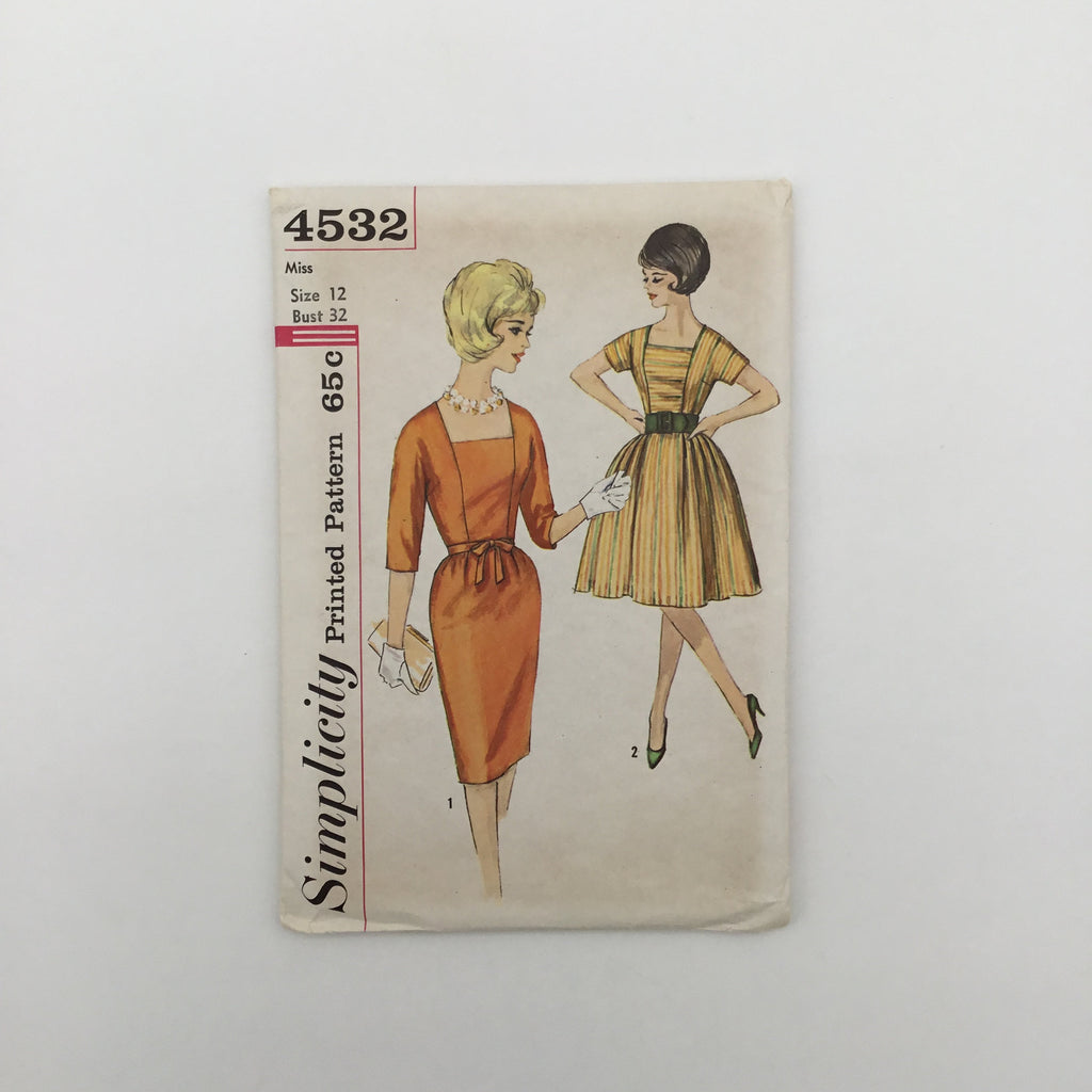 Simplicity 4532 Dress with Sleeve and Skirt Variations - Vintage Uncut Sewing Pattern