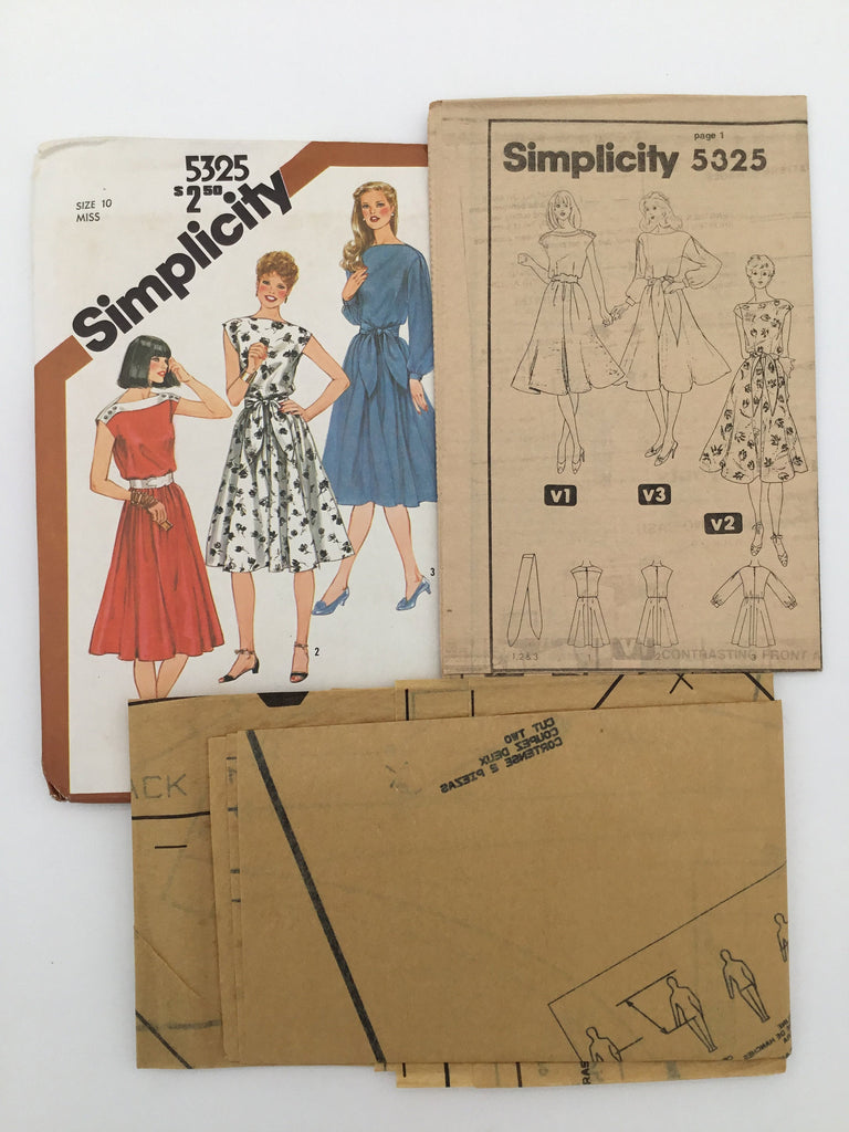 Simplicity 5325 (1981) Dress with Sleeve Variations - Vintage Uncut Sewing Pattern