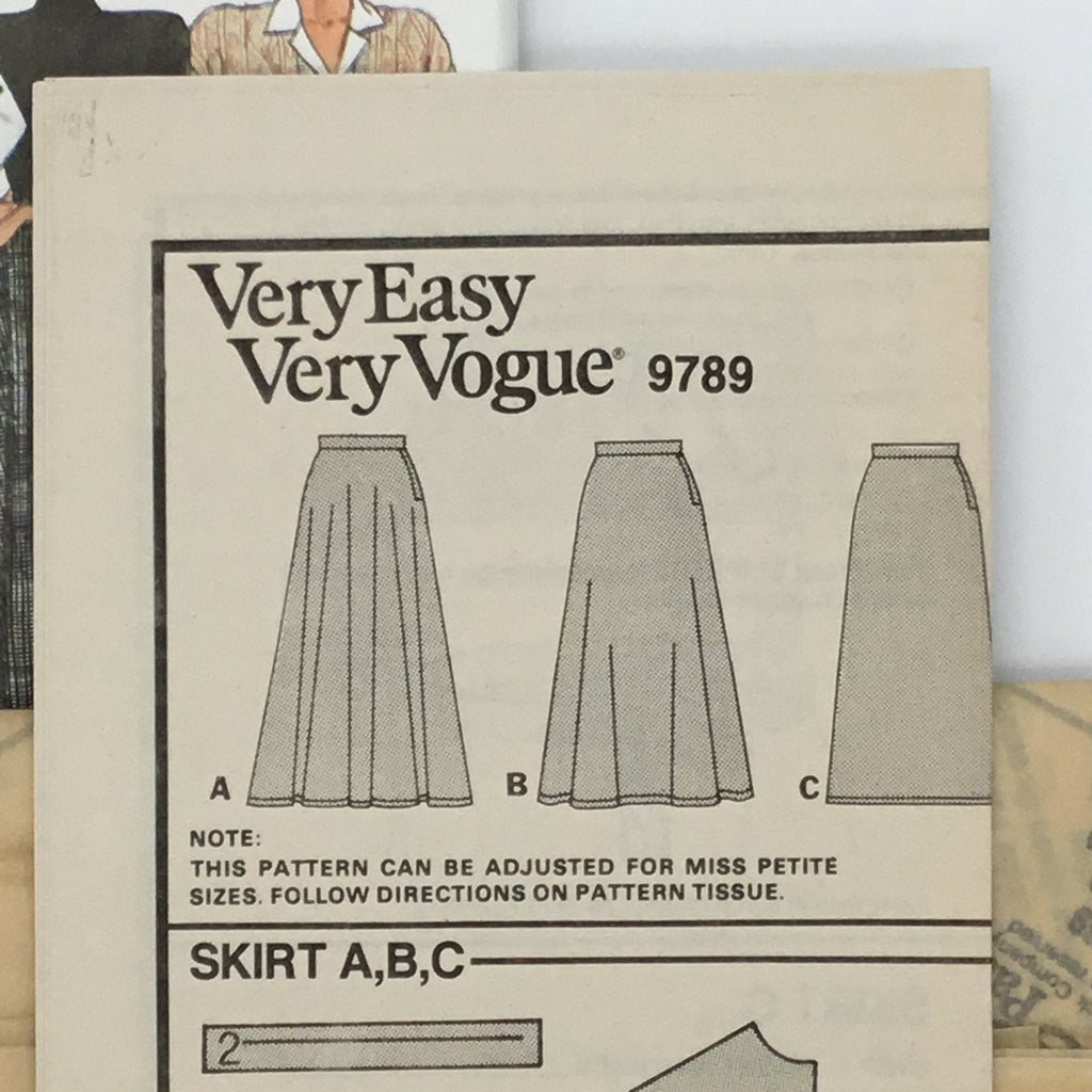 Vogue 9789 (1986) Skirt with Style Variations - Vintage Uncut Sewing Pattern