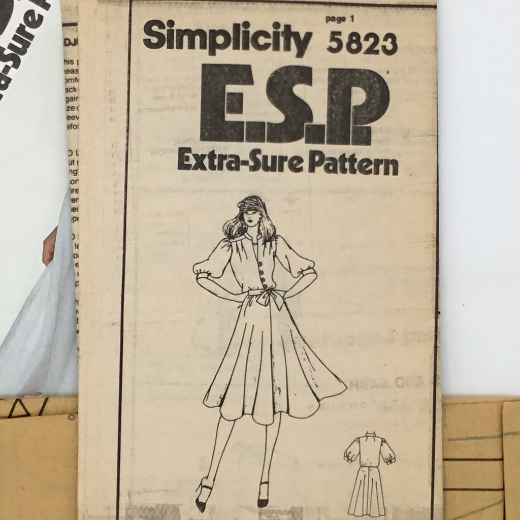 Simplicity 5823 (1982) Dress - Vintage Uncut Sewing Pattern
